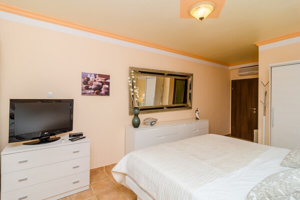 Foto van Hotel Pansion Villa Antonio - Standard Double Room 4 - BedRoom