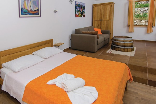 Foto van Holiday Home Stari Zoganj - Two Bedroom Holiday Home with Terrace and Swimming Pool - BedRoom