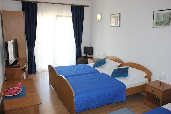 Foto van Guest House San Antonio-Triple Room with Balcony - Vakantiehuis in Ploce - Indoor