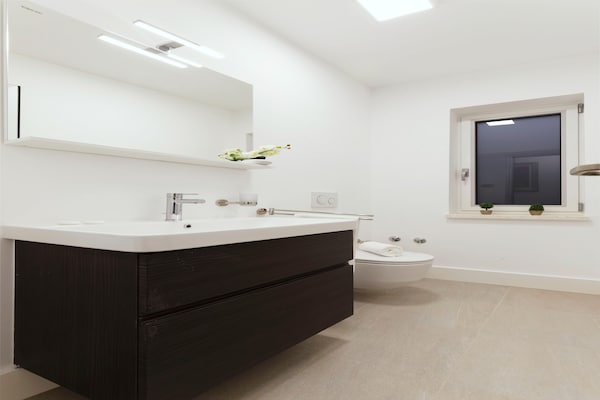 Foto van Villa in Župa met Infinity Pool & Biokovo Uitzicht - BathRoom