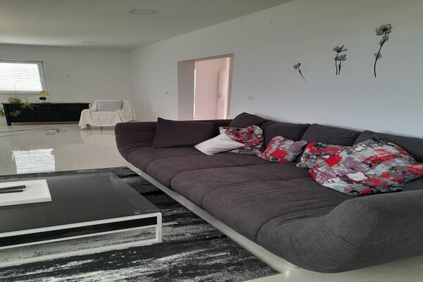 Foto van Holiday Home Sea Vision - Vakantiehuis in Dubrovnik - LivingRoom