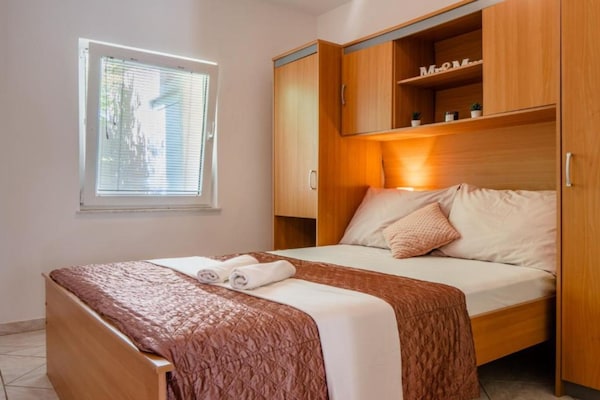 Foto van Leček Cozy Apartments - Two Bedroom 2 - Vakantiehuis in Vir - BedRoom