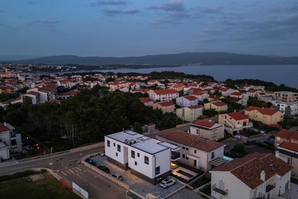 Foto van Charming Apartment Island Krk - Three Bedroom Apartment - Outdoor