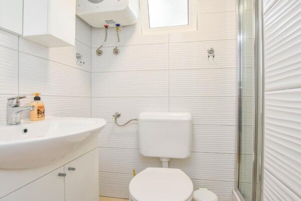 Foto van Camping Stacaravans Bella Vita - Vakantiehuis in Biograd na Moru - BathRoom