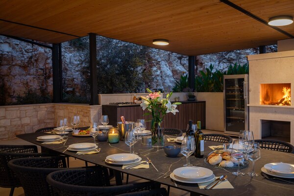 Foto van Breathtaking Villa Vis Five Bedroom Villa with the Pool - View