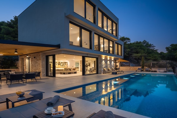 Foto van Breathtaking Villa Vis Five Bedroom Villa with the Pool - View