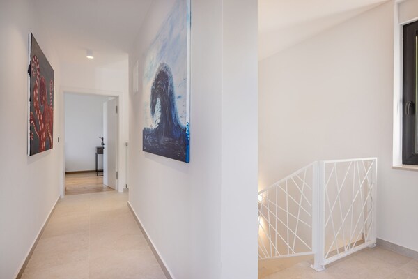 Foto van Breathtaking Villa Vis Five Bedroom Villa with the Pool - Outdoor