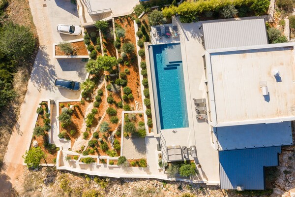 Foto van Breathtaking Villa Vis Five Bedroom Villa with the Pool - View
