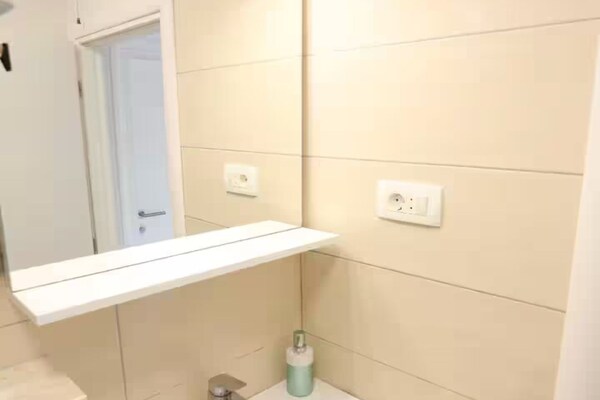Foto van Blue Magic Apartment - Two Bedroom Apartment with Sea View and Terrace - BathRoom