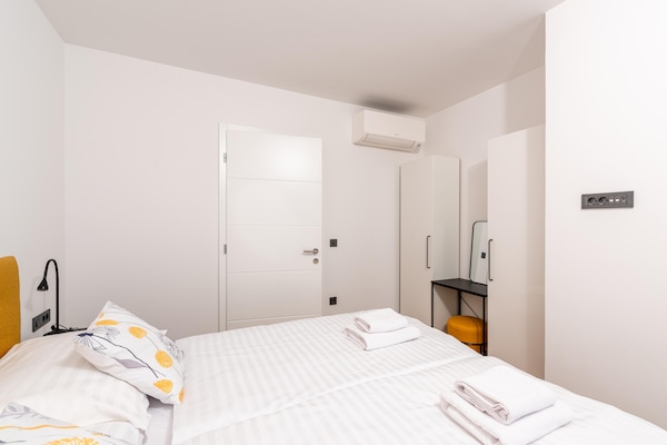 Foto van Vrijstaande vakantiewoning voor 6 personen - Vakantiehuis in Novigrad - BedRoom