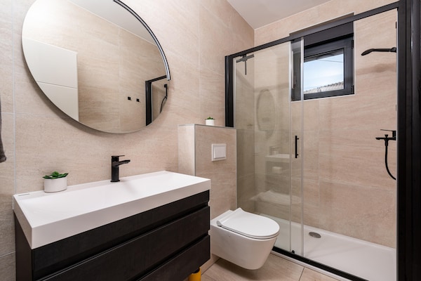 Foto van Vrijstaande vakantiewoning voor 6 personen - Vakantiehuis in Novigrad - BathRoom