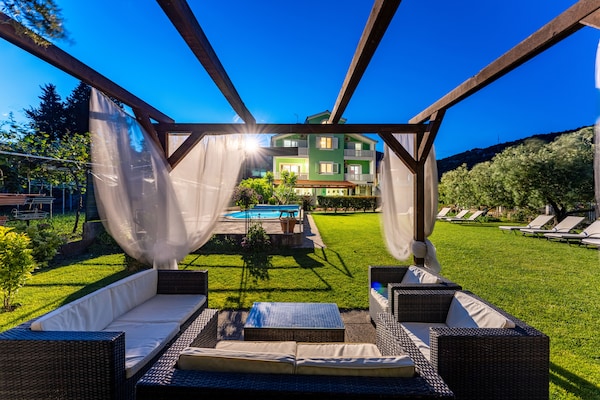 Foto van Charmant appartement vlakbij de zee, Silo - Vakantiehuis in Peracko Blato - TerraceBalcony
