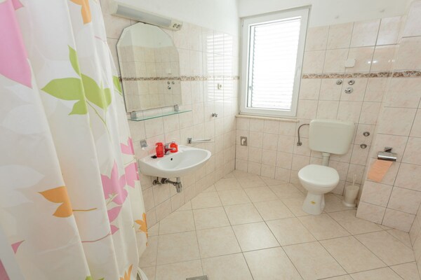 Foto van Appartement met 2 slaapkamers - Vakantiehuis in Kastel Stafilic - Untagged