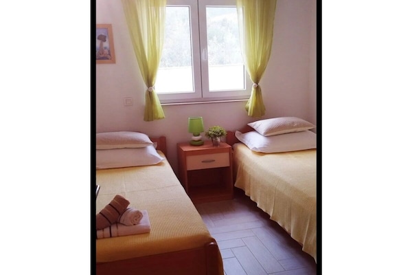 Foto van Villa Natasha met zwembad - Vakantiehuis in Makarska - Untagged