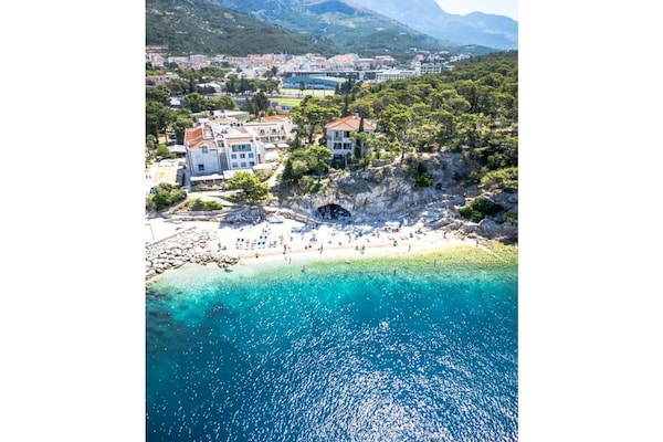 Foto van Villa Natasha met zwembad - Vakantiehuis in Makarska - Untagged