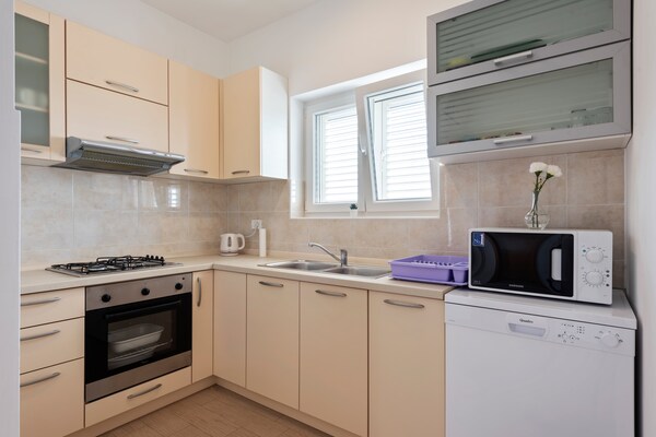 Foto van Appartement in Nevidane aan het strand - Vakantiehuis in Neviđane - Kitchen