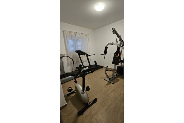 Foto van Appartement in Nevidane aan het strand - Vakantiehuis in Neviđane - gym