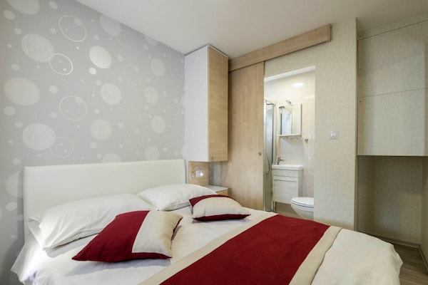 Foto van Stacaravan Banjole bij Strand - Vakantiehuis in Banjole - BedRoom