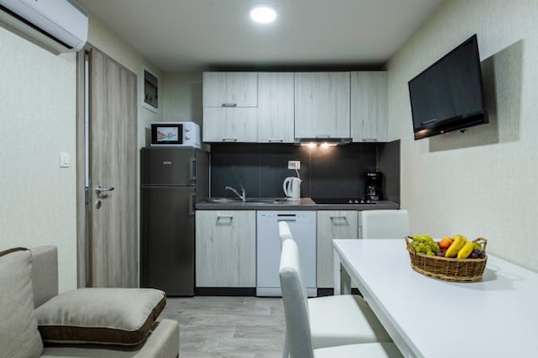 Foto van Stacaravan Banjole bij Strand - Vakantiehuis in Banjole - Kitchen