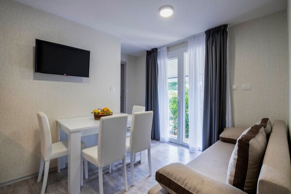 Foto van Stacaravan in Banjole bij Strand - Vakantiehuis in Banjole - LivingRoom