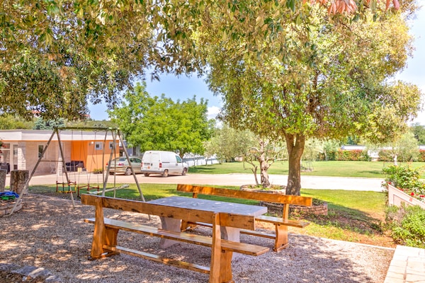 Foto van Stacaravan in Banjole bij Strand - Vakantiehuis in Banjole - GardenSummer