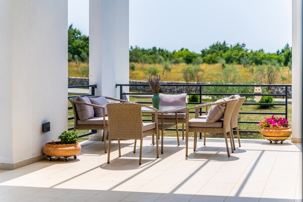 Foto van Villa in Filipana met verwarmd zwembad - Vakantiehuis in Filipana - terrace