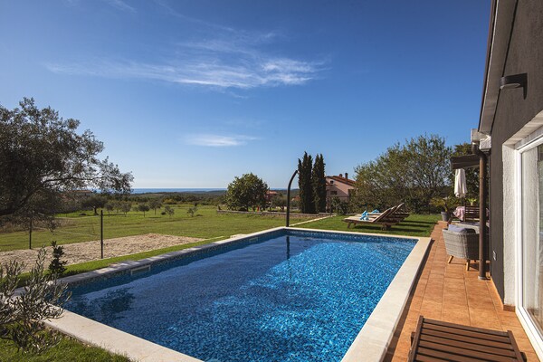 Foto van Villa in Rovinj met zwembad en jacuzzi - Vakantiehuis in Rovinjsko Selo - PoolOfHouse
