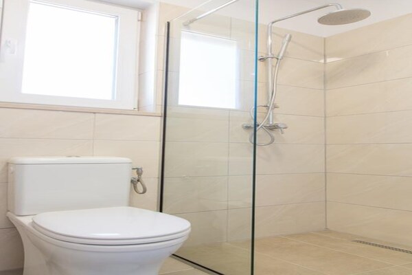 Foto van Villa with Pool and Sea View in Fazana - Horizont - Vakantiehuis in Fažana - BathRoom