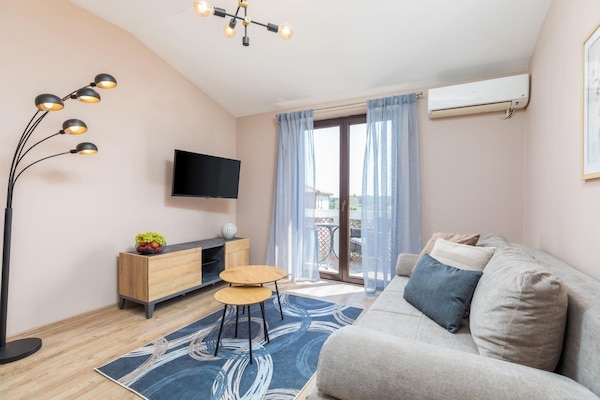 Foto van Appartement in Valbandon bij Strand & Fažana - Vakantiehuis in Fažana - LivingRoom