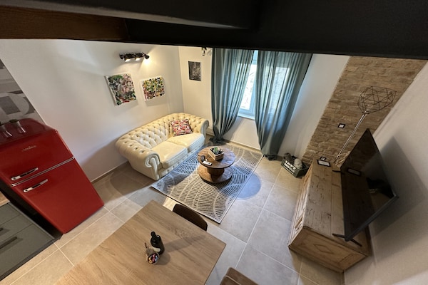 Foto van Appartement met gezellige slaapkamer - Vakantiehuis in Porec - LivingRoom