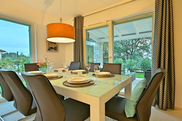 Foto van Barbara met zwembad**** Comfortabele vakantiewoning - DiningRoom