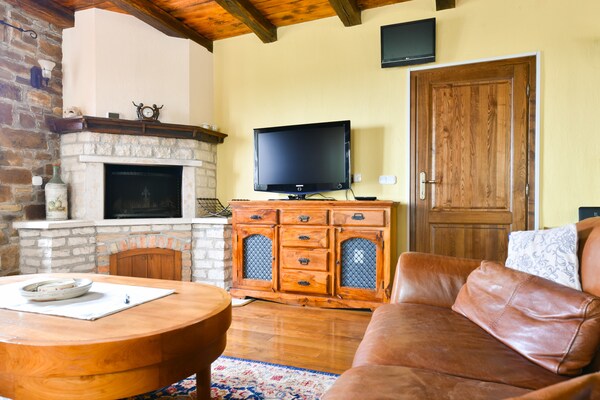 Foto van Villa met zwembad in Kaštelir voor 9 personen - Vakantiehuis in Kaštelir - LivingRoom
