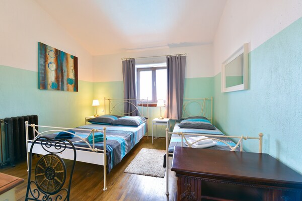 Foto van Villa met zwembad in Kaštelir voor 9 personen - Vakantiehuis in Kaštelir - BedRoom