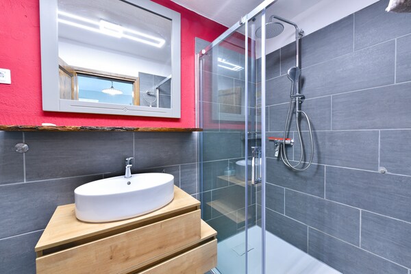 Foto van Villa met zwembad in Kaštelir voor 9 personen - Vakantiehuis in Kaštelir - BathRoom