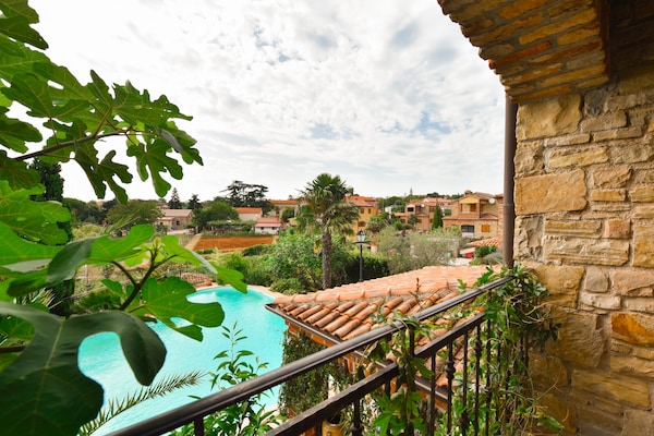 Foto van Villa met zwembad in Kaštelir voor 9 personen - Vakantiehuis in Kaštelir - ViewSummer