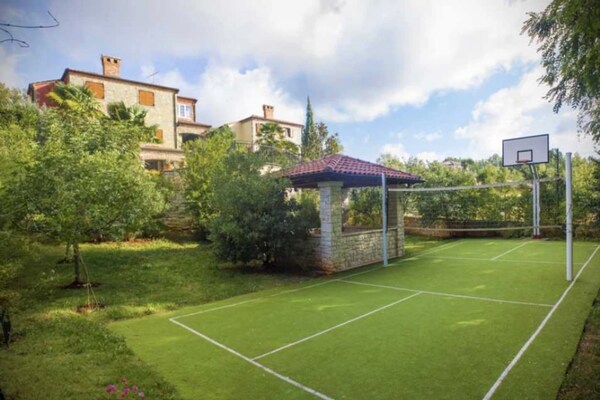 Foto van Villa met zwembad in Kaštelir voor 9 personen - Vakantiehuis in Kaštelir - Facilities