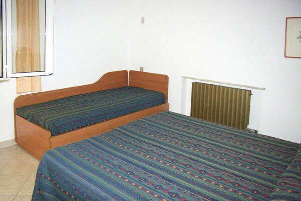 Foto van Woning in mooie residentie met gemeenschappelijk zwembad in Pietra Ligure - BedRoom