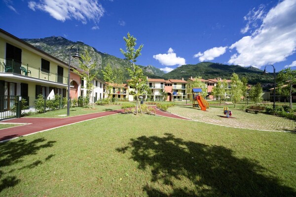 Foto van Appartement in Porlezza met uitzicht op de bergen - Vakantiehuis in Porlezza - GardenSummer