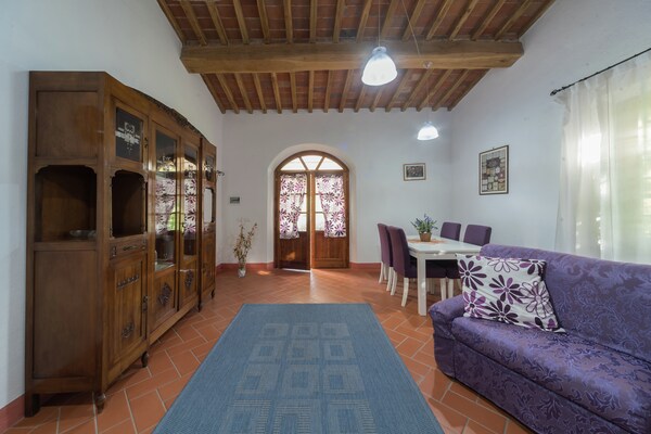 Foto van Ontsnappen in de heuvels van Rosignano - Vakantiehuis in Rosignano Marittimo - LivingRoom