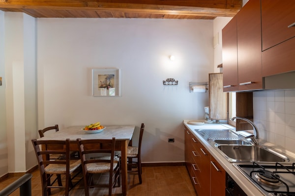 Foto van Appartement in Furlo met zoutwaterzwembad - Vakantiehuis in Acqualagna - Kitchen