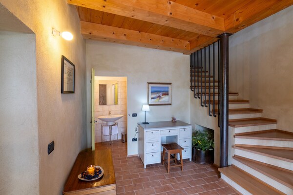 Foto van Appartement in Furlo met zoutwaterzwembad - Vakantiehuis in Acqualagna - Landing