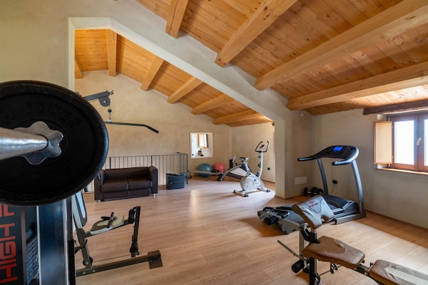 Foto van Appartement in Furlo met zoutwaterzwembad - Vakantiehuis in Acqualagna - gym