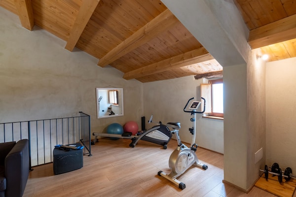 Foto van Appartement in Furlo met zoutwaterzwembad - Vakantiehuis in Acqualagna - gym