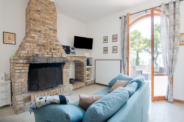 Foto van Betoverende kust met uitzicht - Vakantiehuis in Pesaro - LivingRoom