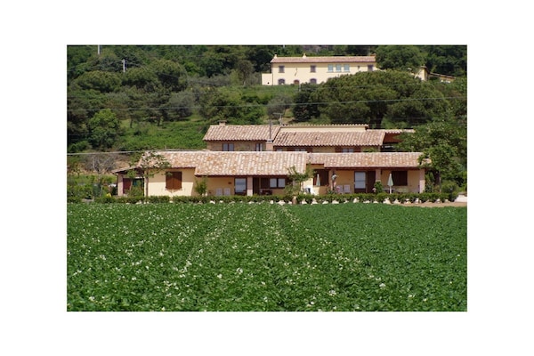 Foto van Boerderij in Bolsena met zwembad - Vakantiehuis in Bolsena - Untagged