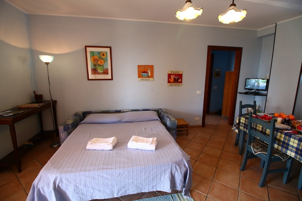 Foto van Boerderij in Casperia met zwembad & uitzicht - Vakantiehuis in Casperia - LivingRoom