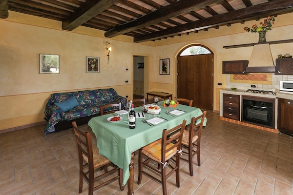 Foto van Boerderij in Montoro bij kasteel - Vakantiehuis in Montoro - DiningRoom