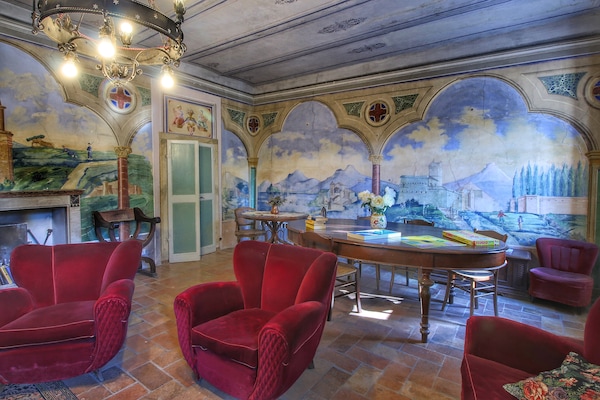 Foto van Boerderijgeluk met zwembad, wijn en cocktails - Vakantiehuis in Gualdo Cattaneo - RecreationRoom