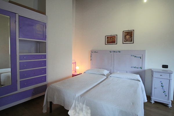 Foto van Boerderijgeluk met zwembad, wijn en cocktails - Vakantiehuis in Gualdo Cattaneo - BedRoom