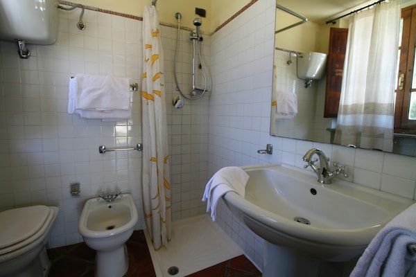 Foto van Cottage in Magione bij Meer Trasimeno - Vakantiehuis in Magione - BathRoom